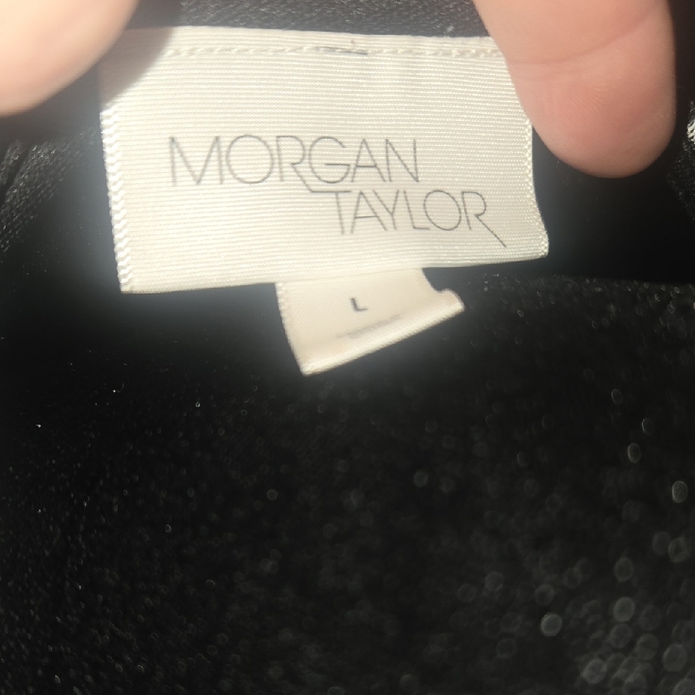 Morgan Taylor Sleeveless Elegant Black Top With Layered Under Top Size LARGE - Picture 3 of 10